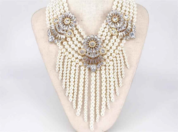 GOLD CREAM PEARL NECKLACE SET CLEAR STONES ( 1374 GDCRL )