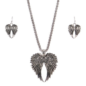 SILVER BRAIDED CHAIN WITH RHINESTONE WING PENDANT AND EARRINGS ( 5375 )