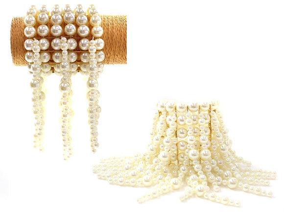 CREAM PEARL STRETCH BRACELET WITH DANGLING PEARLS ( 5029 )