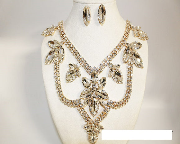 GOLD NECKLACE SET CLEAR STONES ( 1044 GCRY )