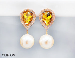 GOLD CLIP ON EARRINGS CLEAR YELLOW STONES CREAM PEARLS ( 2506 GDYEL )