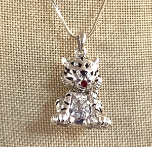 RHODIUM PLATED CLEAR RHINESTONE TIGER CHARM NECKLACE ( 8246 )