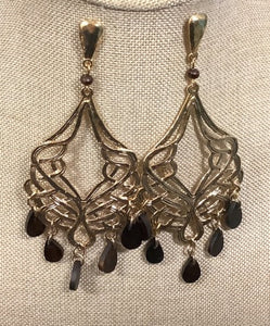 GOLD CHANDELIER EARRINGS BROWN WOOD PIECES ( 1D914 WG )