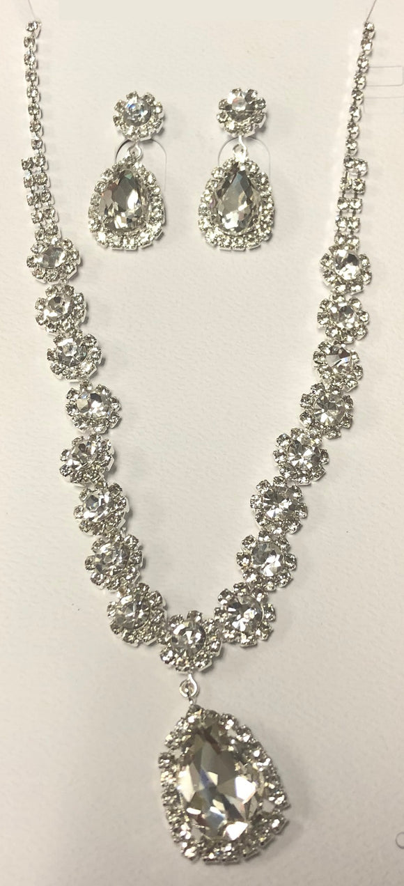 SILVER NECKLACE SET CLEAR STONES ( 10789 SCL )