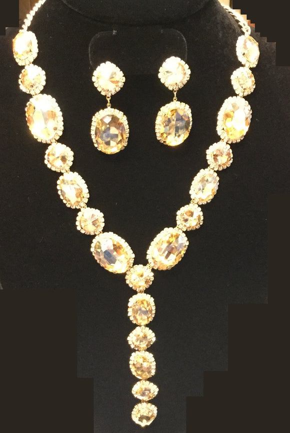 LONG GOLD NECKLACE WITH TOPAZ CLEAR STONES AND MATCHING EARRINGS ( 2048 GTOP )