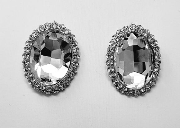 SILVER OVAL EARRINGS CLEAR STONES ( 10117 RCL )