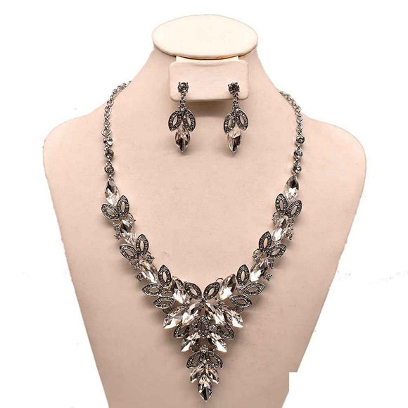 SILVER NECKLACE SET CLEAR STONES ( 11883 R )