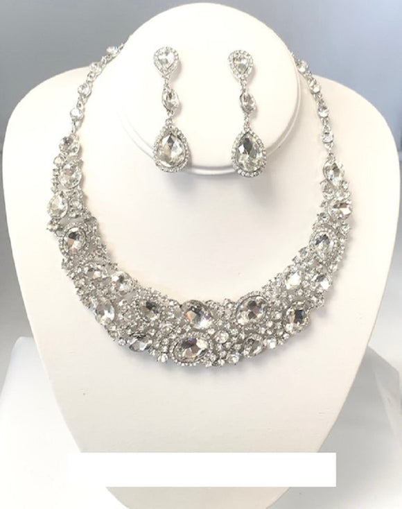 SILVER NECKLACE SET CLEAR STONES ( 00858 3CL )