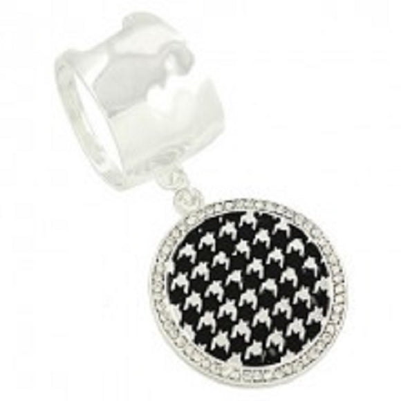 Round Houndstooth and Rhinestone Scarf Ring