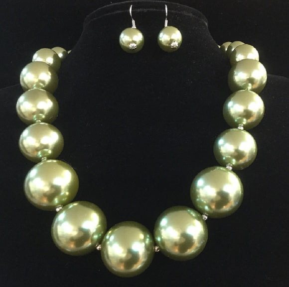 Olive Green Graduating Pearl Beaded Necklace with Earrings ( 1007 )