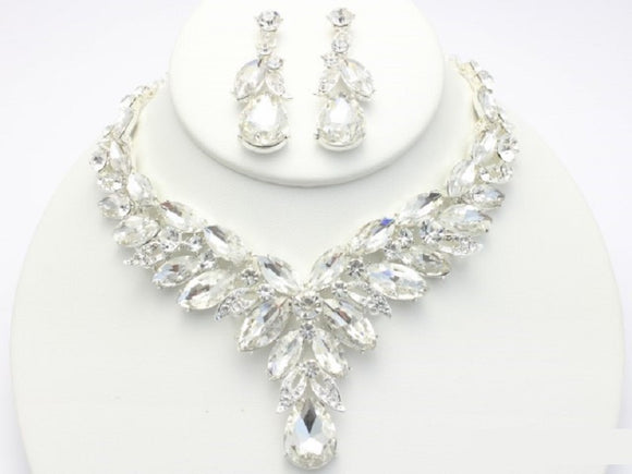SILVER NECKLACE SET CLEAR STONES ( 19078 SCRY )