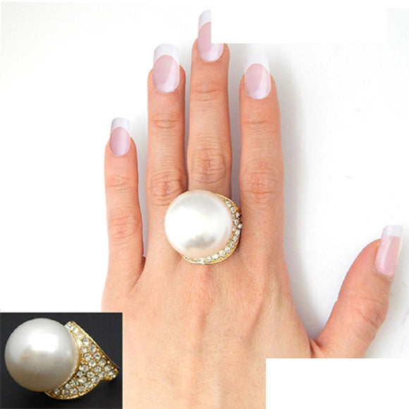 GOLD RING WITH CLEAR STONES AND LARGE PEARL SIZE 8 ( 2222 GDCLR )